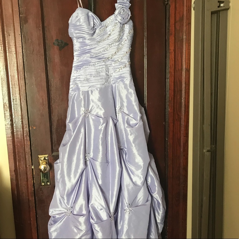 Lavender Bustled Size 3 Prom Dress